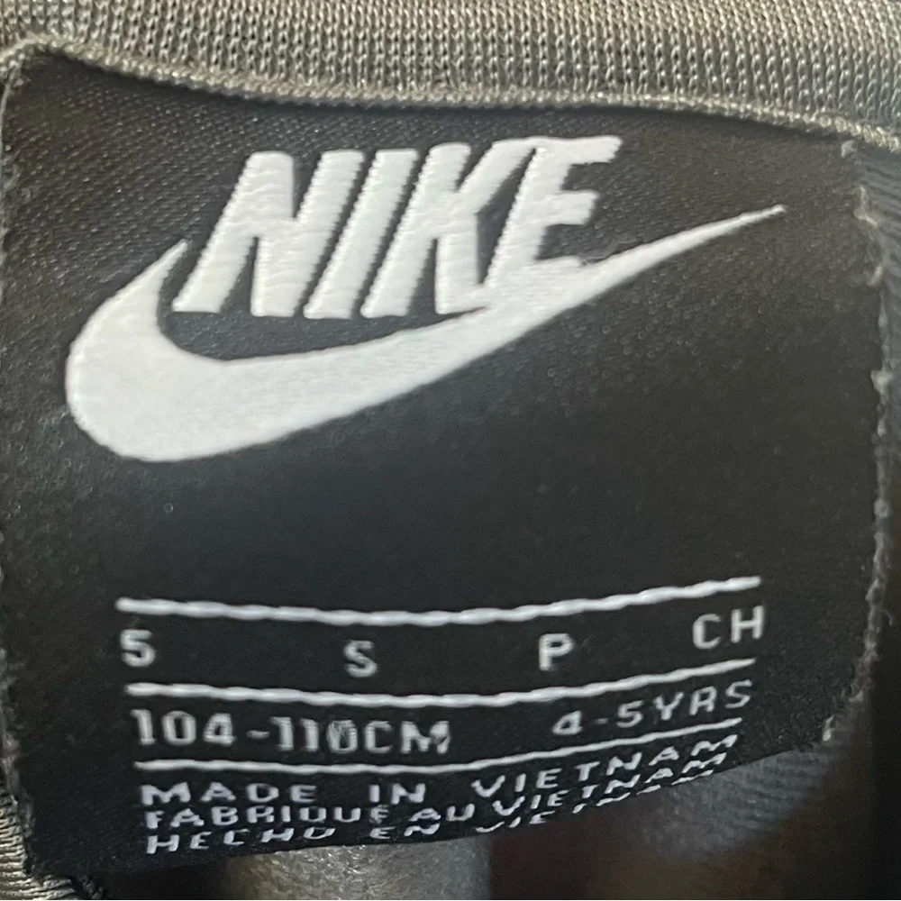 Nike boys jacket Sz 5 full zip